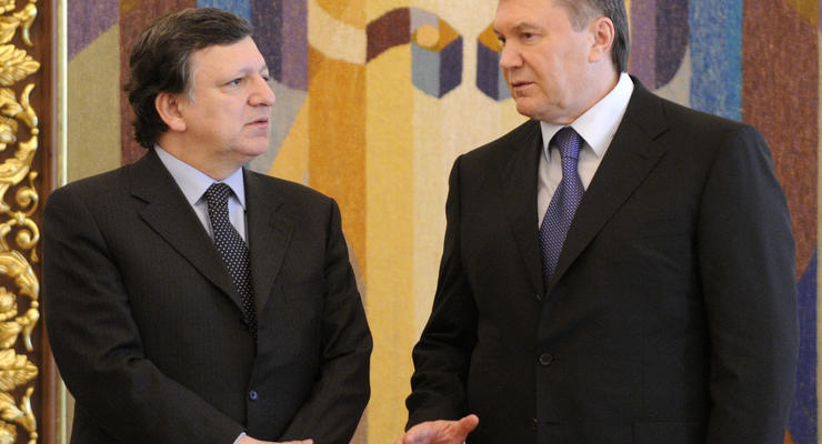 Янукович заверил Баррозу, что не намерен вводить ЧП в Украине – Еврокомиссия