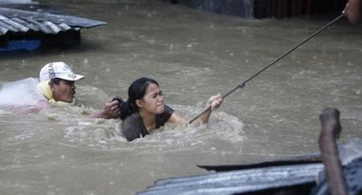 Количество жертв наводнения на Филиппинах выросло до 56