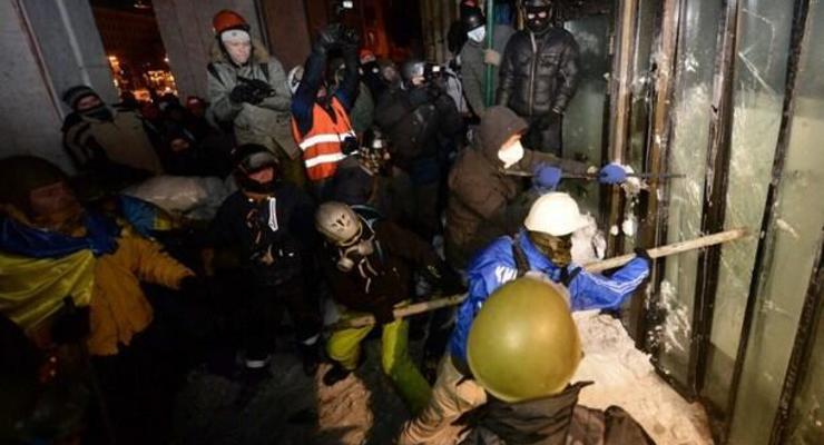 Переговоры с Януковичем и штурм Украинского дома: Хроника событий 25 января