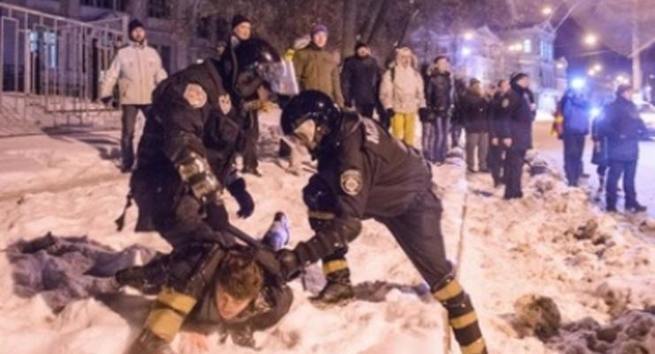 На Евромайдан в Харькове напали неизвестные с битами и георгиевскими лентами