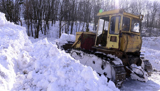 Вооруженные силы выделили на борьбу со снегопадами 46 человек и 20 единиц техники