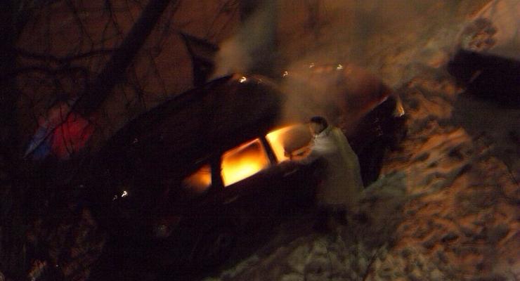 В Киеве ночью подожгли авто сотрудницы посольства Канады