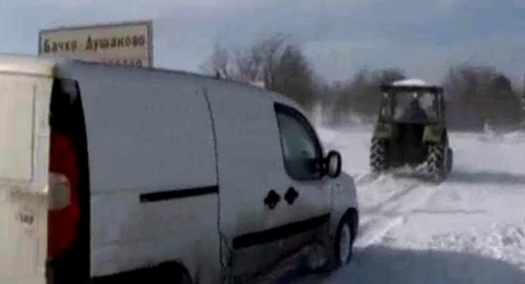 В Сербии снежные заносы достигли 5 метров