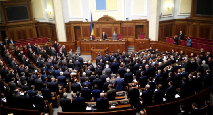 Верховная Рада почтила минутой молчания память погибших в ДТП в Сумской области