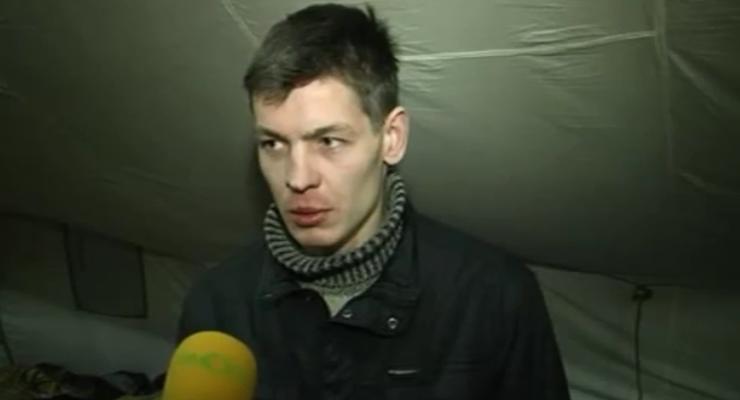 "Вооруженный" активист Майдана рассказал, как милиция выбила из него признание