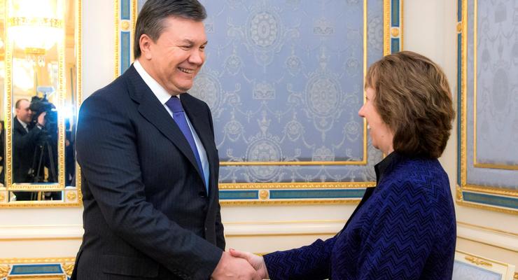 Янукович обсудил с Эштон варианты разрешения политического кризиса в Украине