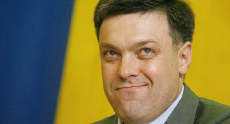 Оппозиция требует от Пшонки отчета о ходе расследования убийства демонстрантов в Киеве