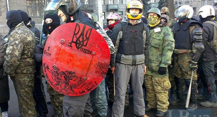 Евромайдан обошел дозором вокруг Рады (ФОТО)