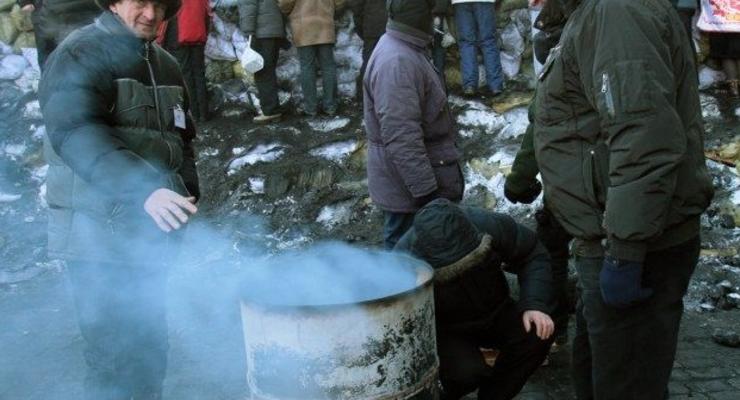На Майдан в Киеве подбросили взрывчатку - ранен активист