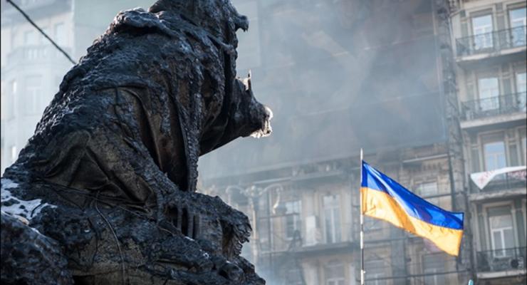 На Майдане пытались расчистить баррикады, но их оттеснили силы самообороны