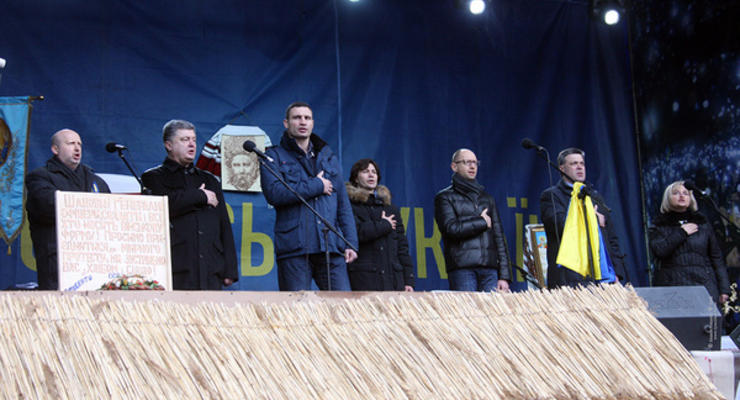 На Майдане оппозиция призвала создавать отряды самообороны по всей Украине