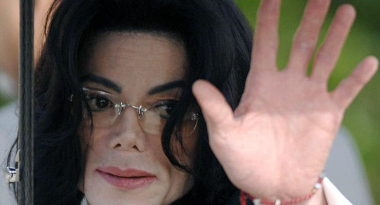 Распорядителей завещания Майкла Джексона заподозрили в неуплате налогов на $700 млн