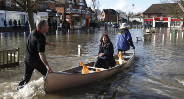 Темза затопила пригороды Лондона