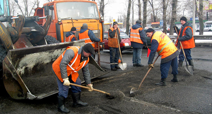 КГГА отрапортовала о ликвидации ям на дорогах Киева