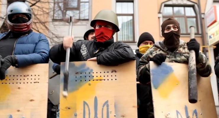 Как самооборона Майдана пикетировала Подольский райсуд