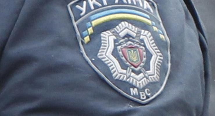 Милиция задержала в Херсоне трех радикалов, забросавших коктейлями Молотова офис ПР – МВД