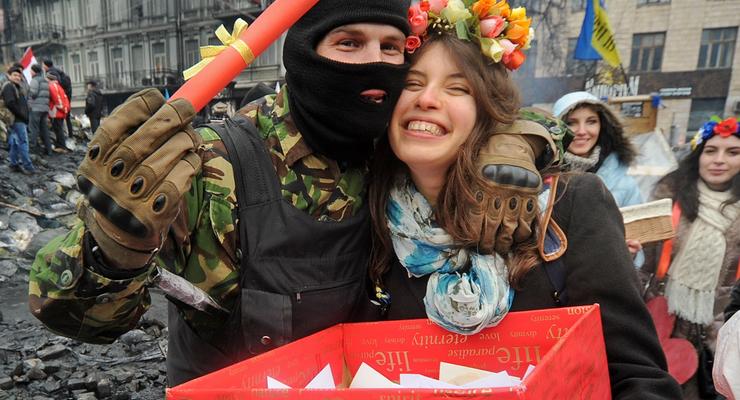 День святого Валентина на Грушевского: Амур на баррикадах и письма для героев