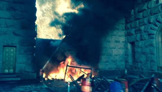 В Киеве горит здание городской администрации