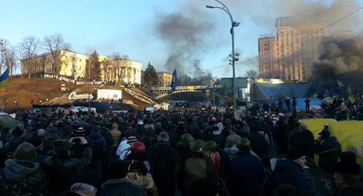 Люди массово покидают центр Киева,  магазины закрываются в экстренном режиме