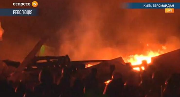 Силовики возобновили наступление на Майдане