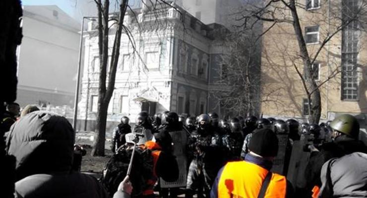 Священники убедили беркутовцев уйти с улицы Михайловской - СМИ