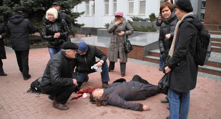 В Хмельницком у здания СБУ автоматной очередью убита женщина и ранен мужчина – "Правый сектор"
