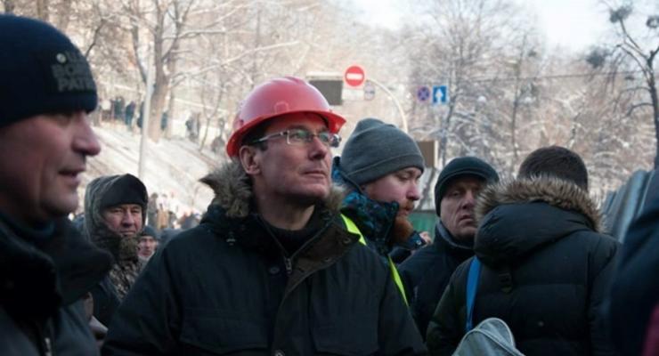 У Майдана ночью уже будет чем защищаться - Луценко