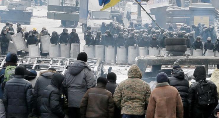Байден сообщил Януковичу о готовности США ввести санкции против украинской власти