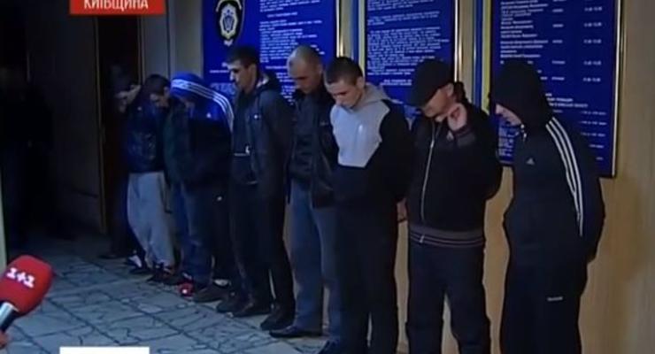 Милиция вместе с активистами задержала в Борисполе молодчиков