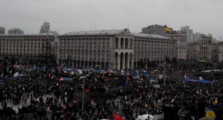На Майдане выступают против соглашения, подписанного с властями
