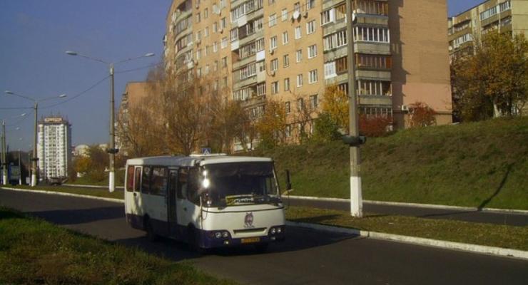Киевские власти запустили маршрутный автобус в Межигорье