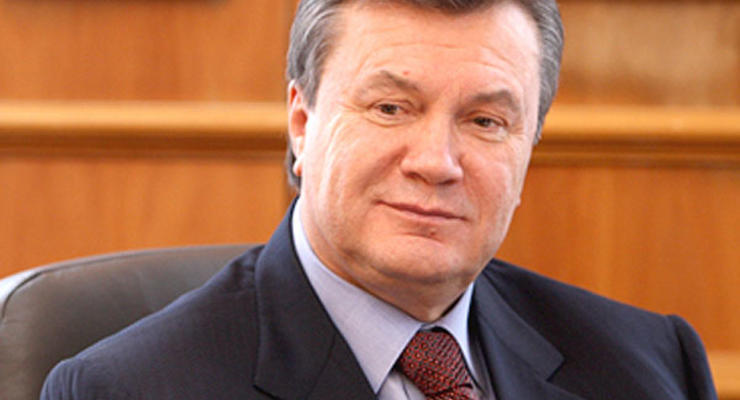 В администрации президента уже сняли все портреты Януковича