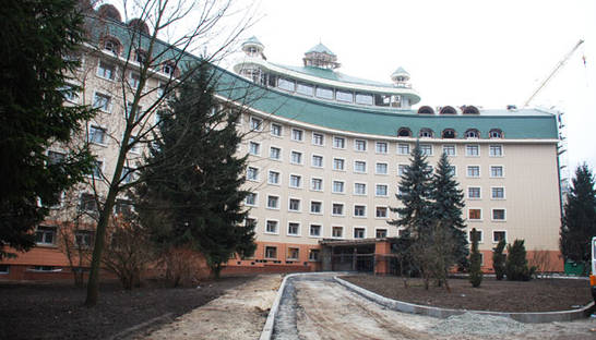 Больницу в Феофании хотят сделать более открытой