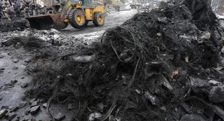 Коммунальщики вывезли из центра Киева более 2 тыс. тонн мусора