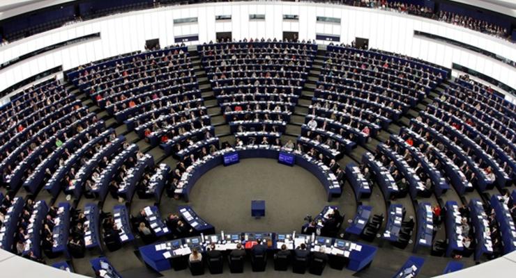 Европарламент призывает Украину защищать языковые права меньшинств