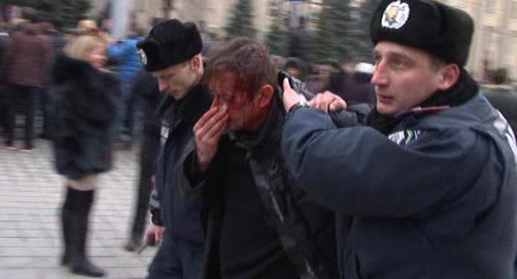 В Харькове при штурме ОГА избили писателя Жадана