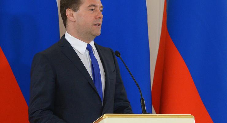 Медведев призвал Яценюка к дружбе