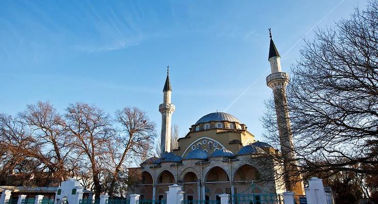 Крымские мусульмане взяли под охрану все мечети автономии