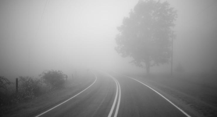 ГАИ призвало водителей быть осторожными - на дорогах туман