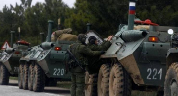 Колонны российских БТР передвигаются в Херсонской области