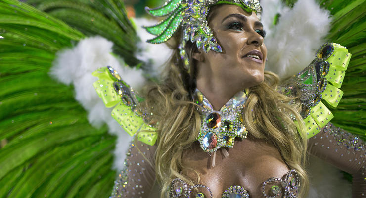 Карнавал в Рио: в Бразилии проходит знаменитый фестиваль