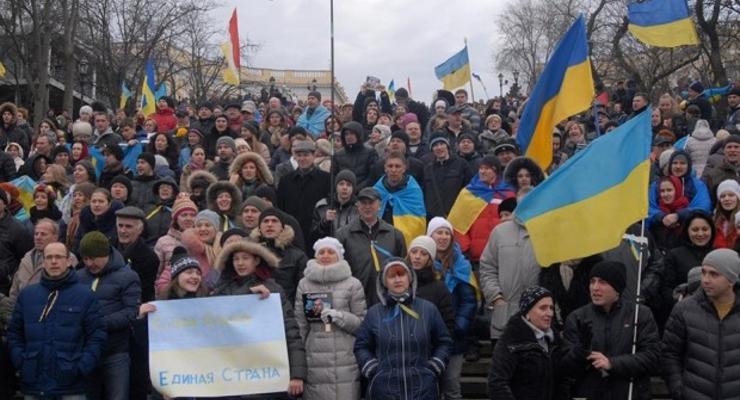 Три тысячи одесситов спели гимн Украины на Потемкинской лестнице