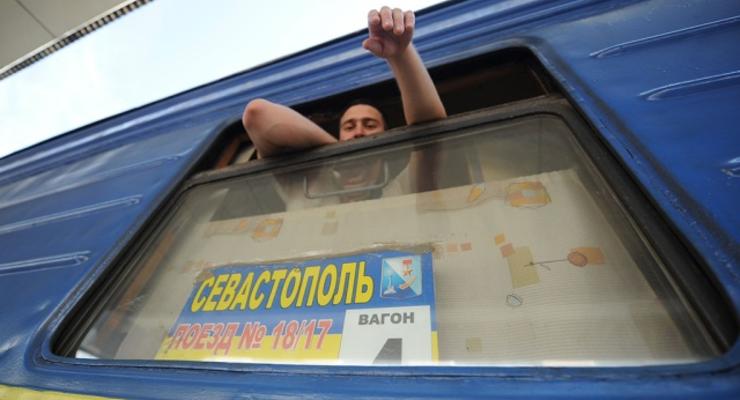 Поезда в Крым и обратно курсируют бесперебойно - Укрзализныця