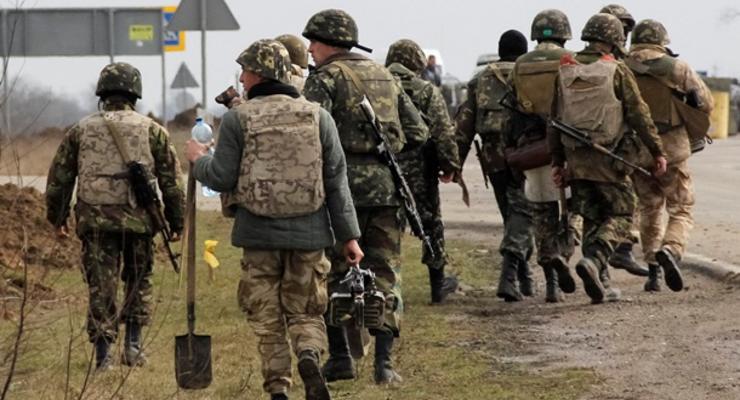Турчинов побывал на учениях Сухопутных войск Украины