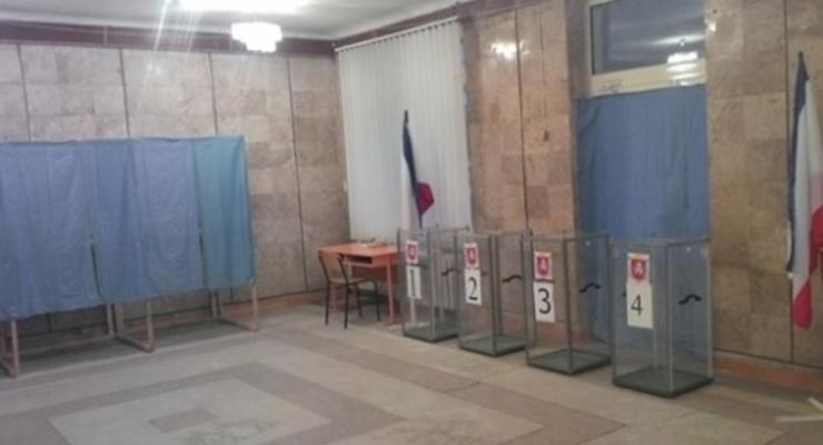 На некоторых избирательных участках в Крыму нет связи и света