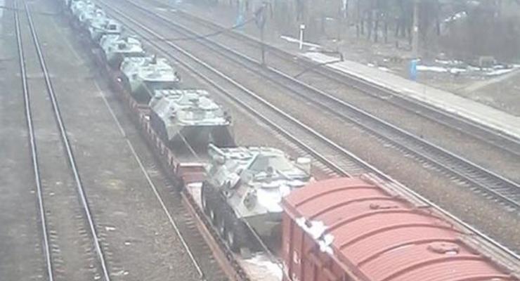 В Донецкой области "засекли" ж/д состав с танками