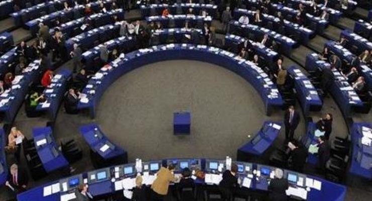 Глава одной из фракций Европарламента призвал ЕС ввести санкции против России