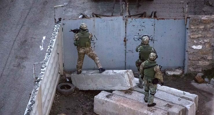 Штурм украинских военных в Симферополе: ФОТО снайперов