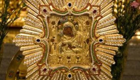 В Киев везут чудотворную Почаевскую икону