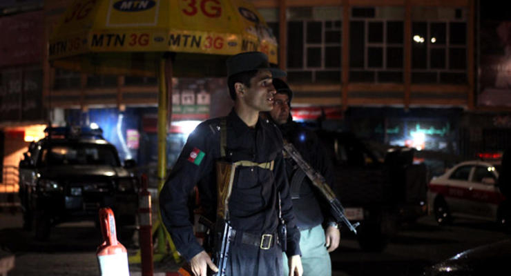 На отель в Кабуле, где погибли 9 человек, напали несовершеннолетние боевики с пистолетами в носках
